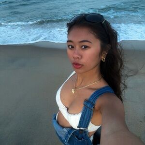 Meet your Posher, Flicka